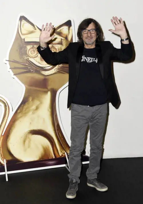 "Caro Fiorello, a 60 anni non vorrai mica ritirarti? La pensione non fa per te"