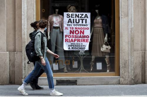 La protesta dei negozianti del centro di Roma. (La Presse)