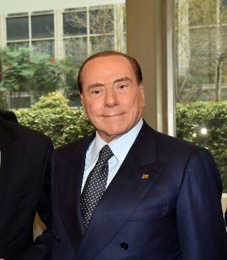 Berlusconi: "Per rilanciar l'economia servono 2 grandi piani su case e infrastrutture"