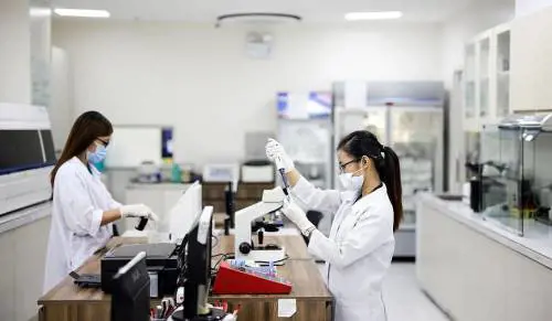 I dubbi sulla idrossiclorochina. Funziona davvero con il Covid?