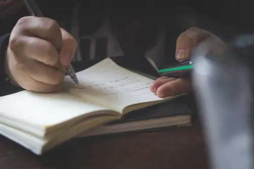 Ultimo giorno di scuola dal vivo. C'è la bocciatura degli esperti