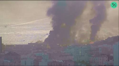 Incendio devasta un simbolo di San Francisco: lo storico molo 45