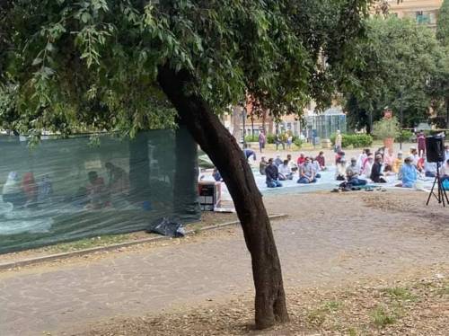 I musulmani invadono Roma per la fine del Ramadan