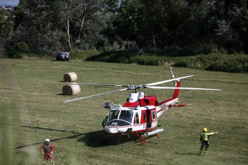 Roma, aereo biposto precipita nel Tevere: salvo pilota, disperso allievo