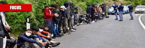 Tutte le frontiere "assediate": l'assalto dei migranti all'Italia