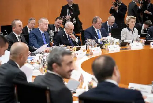 La guerra risveglia un gigante: ecco chi vuole entrare in Libia
