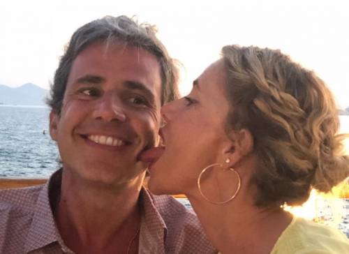 L'indiscrezione: "Alessia Marcuzzi ha lasciato il marito"