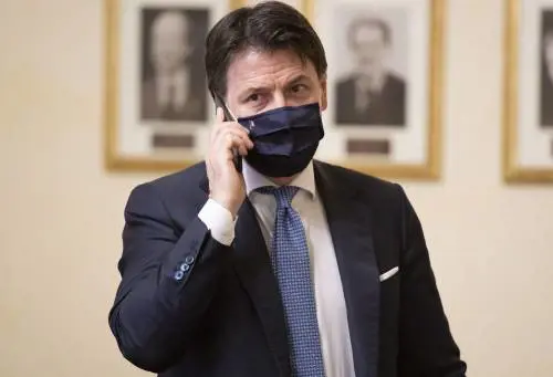 2 giugno, Conte: "Chiamati a scelte difficili, ognuno faccia la propria parte"