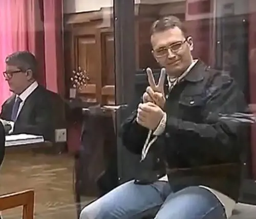 Igor il Russo pesta l'agente con una piastrella: "Vi uccido a uno a uno"