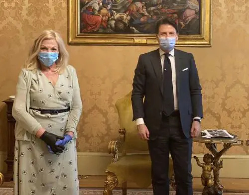 Conte, l’UE e Sandra Milo… Il peggio della settimana 