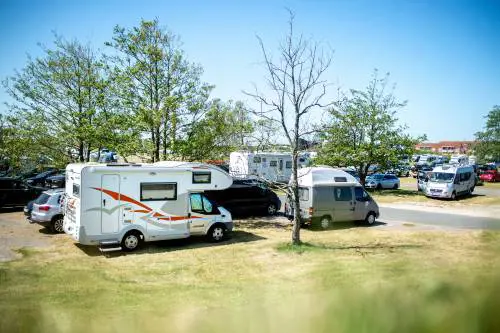 In cammino o in camper. È la vacanza 2020