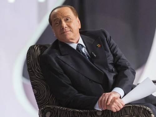 Berlusconi, l'idea di Forza Italia: "Ora sia senatore a vita"