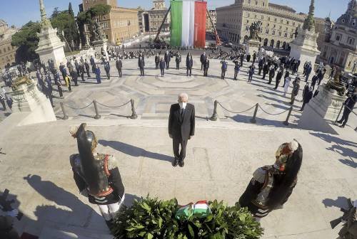 Così il Quirinale fa da scudo a Conte e Fontana