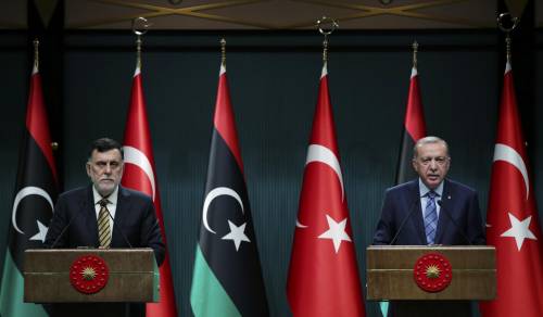 Libia, l'Italia viene fatta fuori. Ma ecco che cosa rischiamo