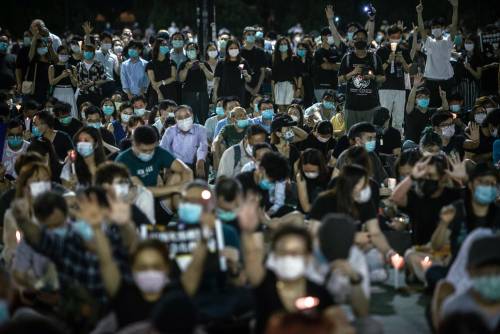Hong Kong, scontri e arresti nel giorno di Tienanmen