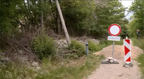 I migranti all'assalto del confine