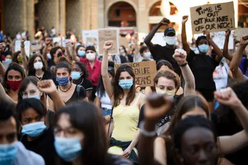 Bologna, sinistra in piazza per Floyd