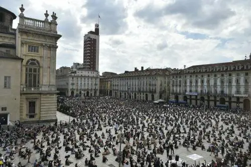 Torino, sinistra in piazza per Floyd