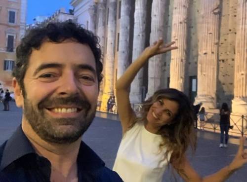 Flirt tra Alberto Matano e Roberta Morise? Spunta un selfie che infiamma il gossip
