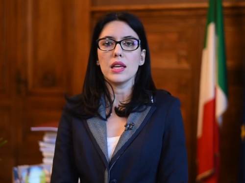 La Azzolina: no al Plexiglas. Lo sciopero chiude la scuola