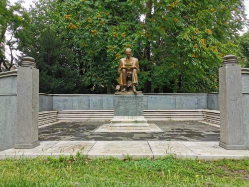 Radical chic contro Montanelli, ancora polemiche sulla statua