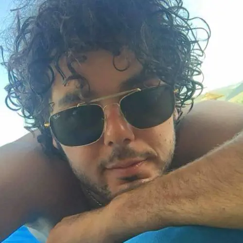 Punto da un'ape, 28enne muore dopo 2 giorni di agonia