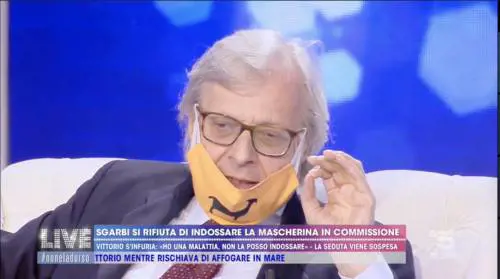 La furia di Sgarbi su Klaus Davi, ma alla fine gli chiede scusa