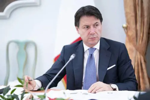 Semplificare la burocrazia o rischiamo il default