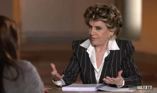 Franca Leosini chiarisce: "Mollare il marito al primo ceffone? Un consiglio, non un rimprovero"