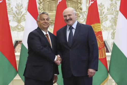 Bielorussia, l'ultima dittatura europea rischia di chiudersi a colpi di ciabatta