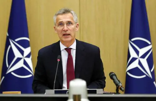 Missili, virus e guerra in Libia. La Nato ora scende in campo
