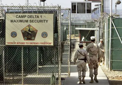 Il giallo di Guantanamo per gli arrestati europei. "È una fake news". Già espulsi due italiani