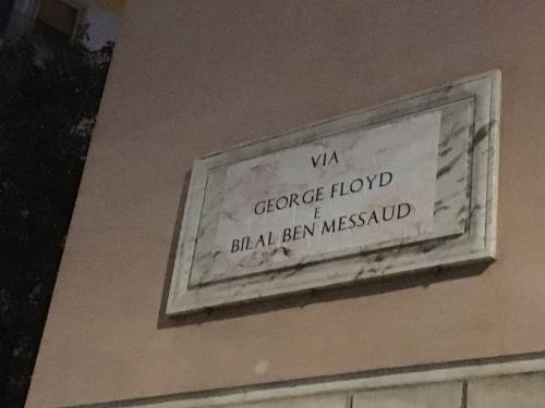 Il blitz anti razzista a Roma, vernice sulla statua del generale "colonialista"