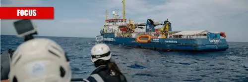 L'Ong di Carola ci sfida ancora Le operazioni per l'"invasione"