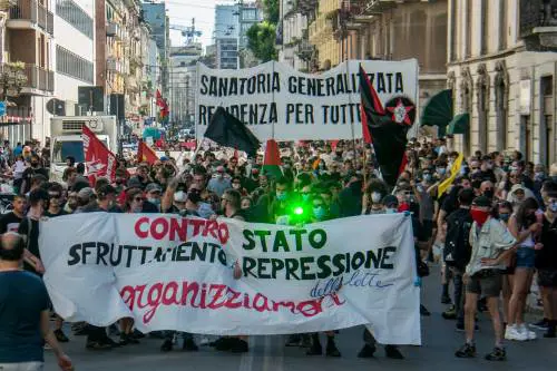 Centri sociali: solito fango sul Pirellone