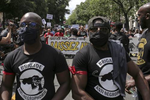 Ora c'è un nuovo "caso Floyd". Ma stavolta terrorizza Macron