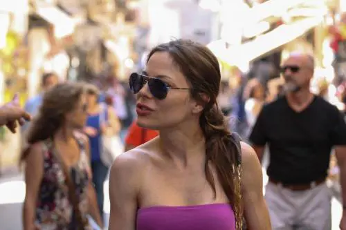 "Questo qui non è il bondage..." La foto hot scatena Naike Rivelli