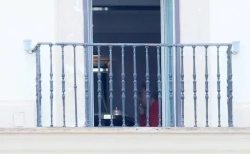 Emilio Fede agli arresti domiciliari a Napoli
