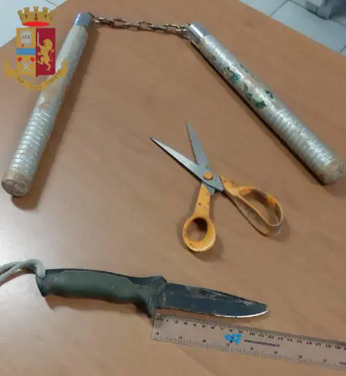 Aggredisce i poliziotti poi grida "Allah Akbar": arrestato un egiziano