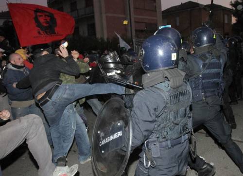 Un rapporto preoccupa l'Italia: "Boom estremisti di sinistra"