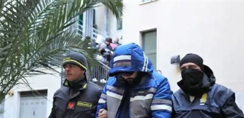Lo scafista che odiava i carabinieri: "Li faccio saltare in aria"