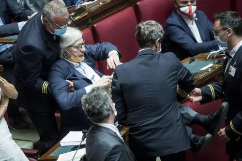 Sgarbi dice parolacce, ma su Palamaropoli ha ragione