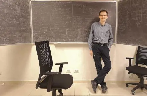Cinque borse di studio per questo studente di Medicina