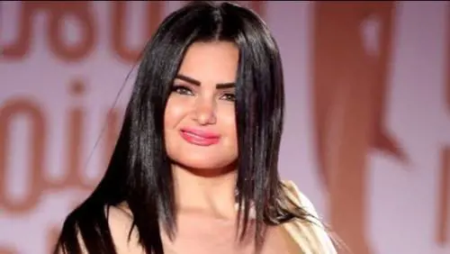 Fa un video su Tik Tok: la danzatrice egiziana condannata a tre anni