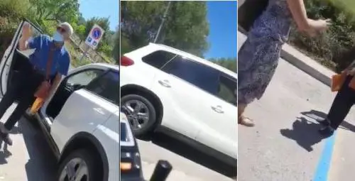 Parcheggia al posto disabili e insulta ragazzo in carrozzina: "Vai a fare in c..."