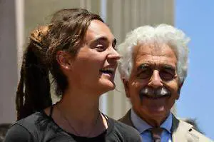 La "pirata" Carola salvata dai giudici. Speronare le navi non è un reato