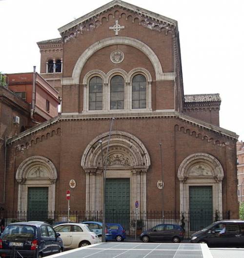 Custode di una casa d’accoglienza strangola una donna e tenta di violentarla
