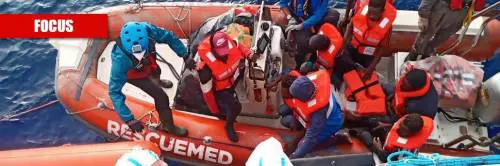 La Mare Jonio, la nave 'taxi' che ci scarica migranti positivi