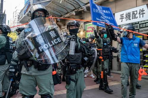 Il pugno duro di Pechino si abbatte su Hong Kong. La fine delle libertà civili