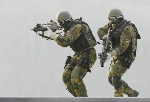 Germania, sciolti i reparti speciali per accuse di nazismo
